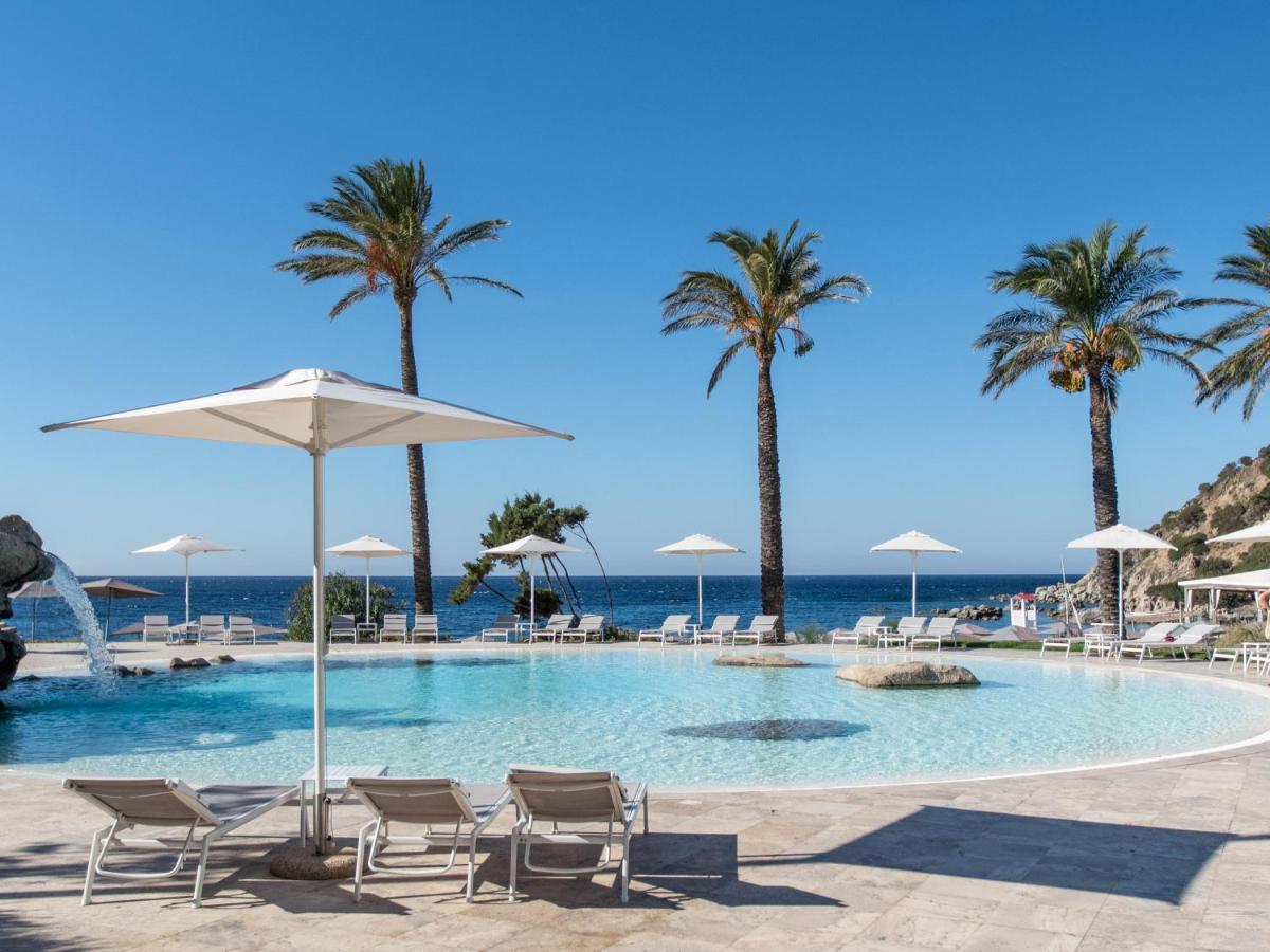 Falkensteiner Resort Capo Boi Villasimius Esterno foto