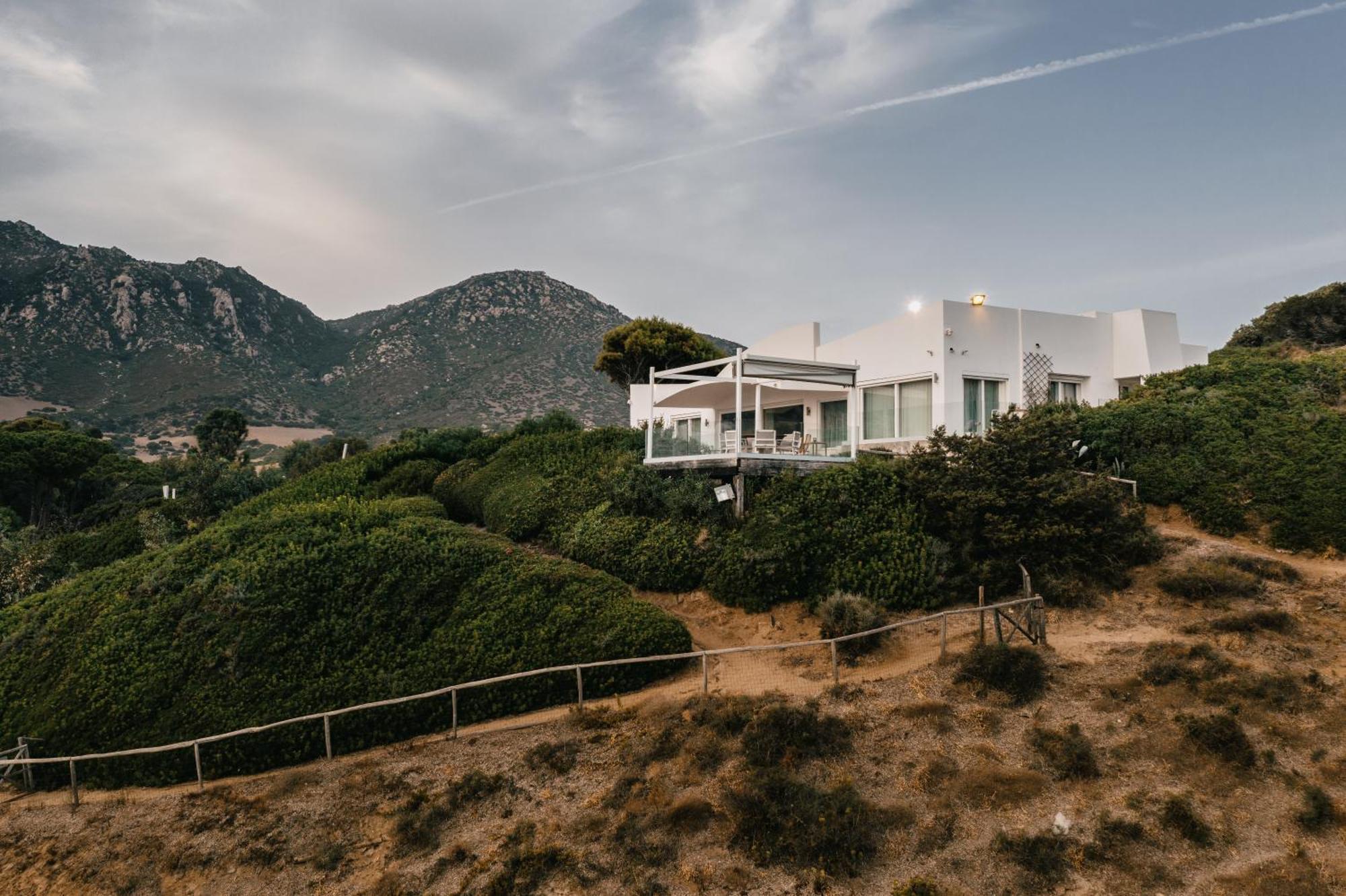 Falkensteiner Resort Capo Boi Villasimius Camera foto