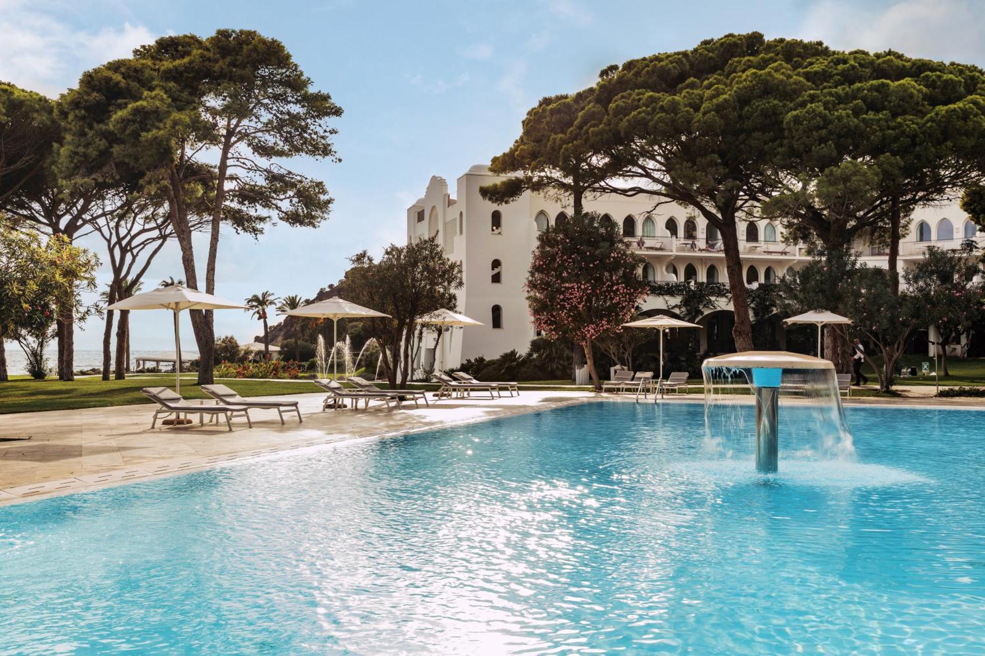 Falkensteiner Resort Capo Boi Villasimius Esterno foto