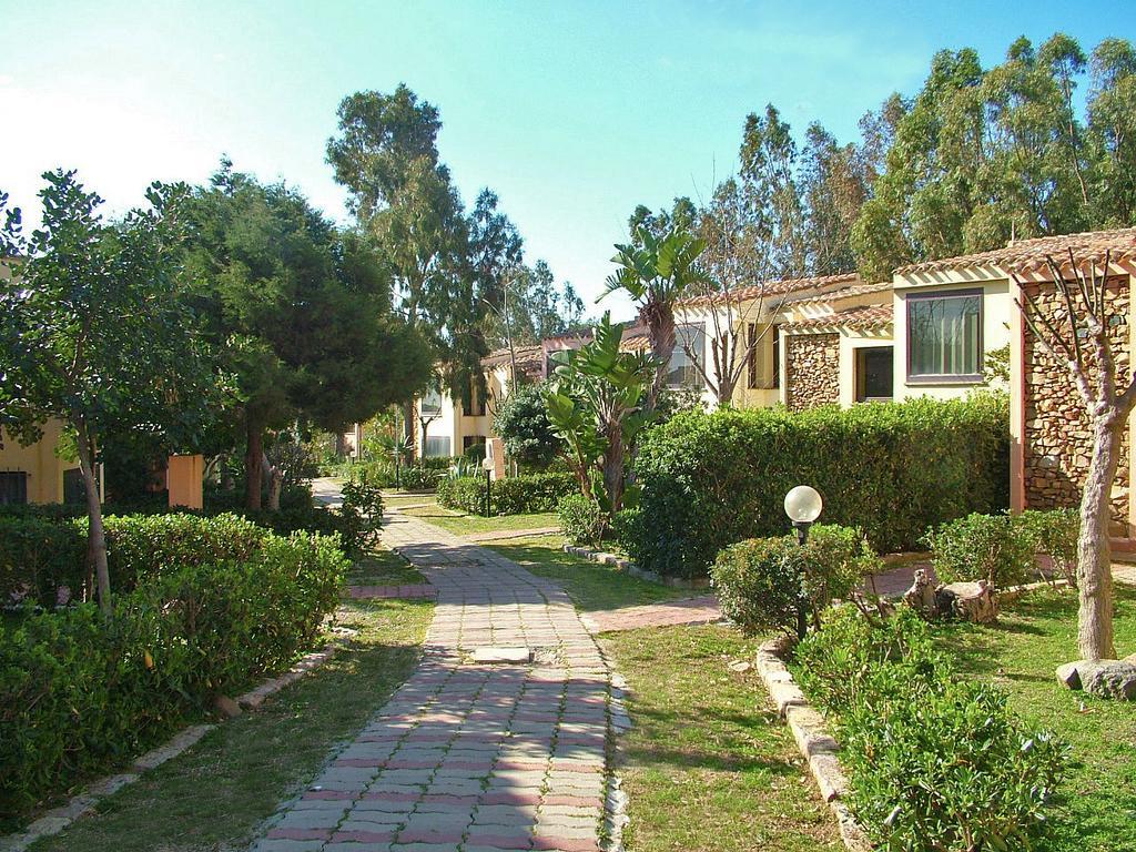 Falkensteiner Resort Capo Boi Villasimius Esterno foto